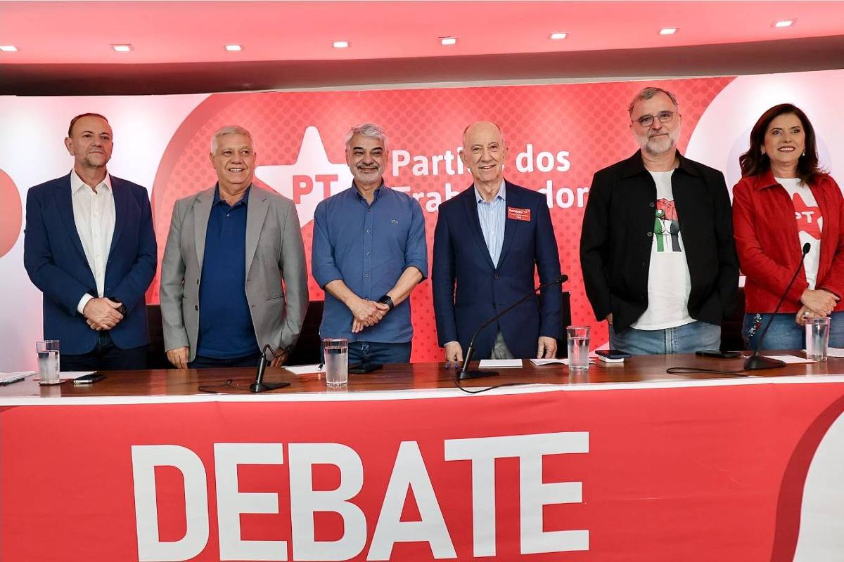 PT realizará eleição para novo presidente sem votos de Minas Gerais Edinho Silva, Romênio Pereira, Humberto Costa, Rui Falcão, Valter Pomar e Gleide Andrade em debate promovido pelo PT (Foto: Roberto Stuckert/@ptbrasil)