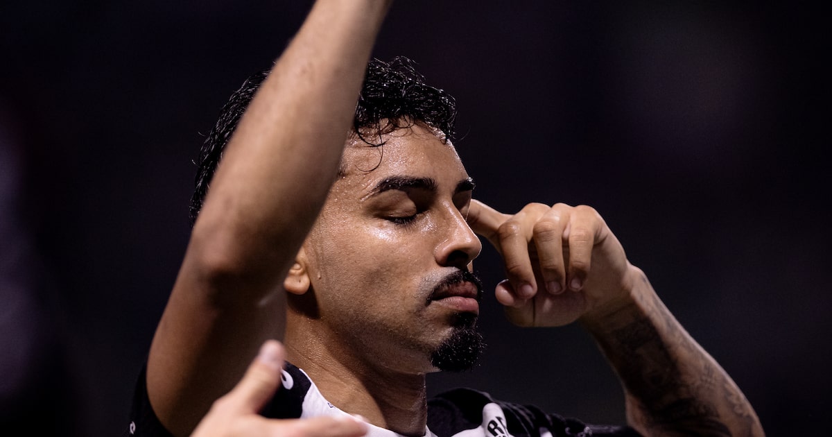 Corinthians se destaca sob pressão e busca manter a energia dos Dérbis Matheus Bidu comemora gol do Corinthians no Allianz Parque. (Foto: Rodrigo Coca/Ag Corinthians)