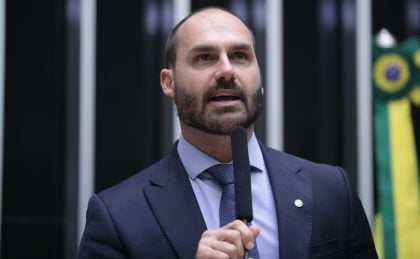 PT apresenta novo pedido de prisão contra Eduardo Bolsonaro por supostas irregularidades Deputado federal Eduardo Bolsonaro (PL-SP). (Foto: Mário Agra/Câmara dos Deputados)