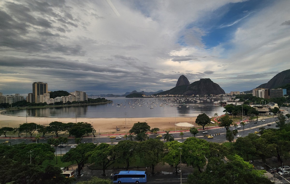 Samba de raiz anima Botafogo com novo evento à beira da enseada Samba terá vista para a Enseada de Botafogo (Foto: Lucas Tavares / Agência O Globo)
