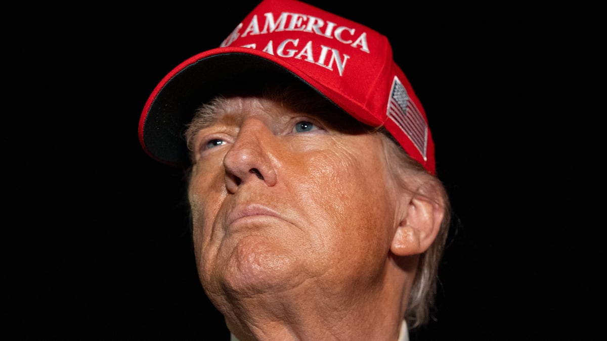 Trump provoca agitação no movimento MAGA ao lidar com a lista de Epstein Donald Trump em 4 de julho de 2025. (Foto: Associated Press/LaPresse)