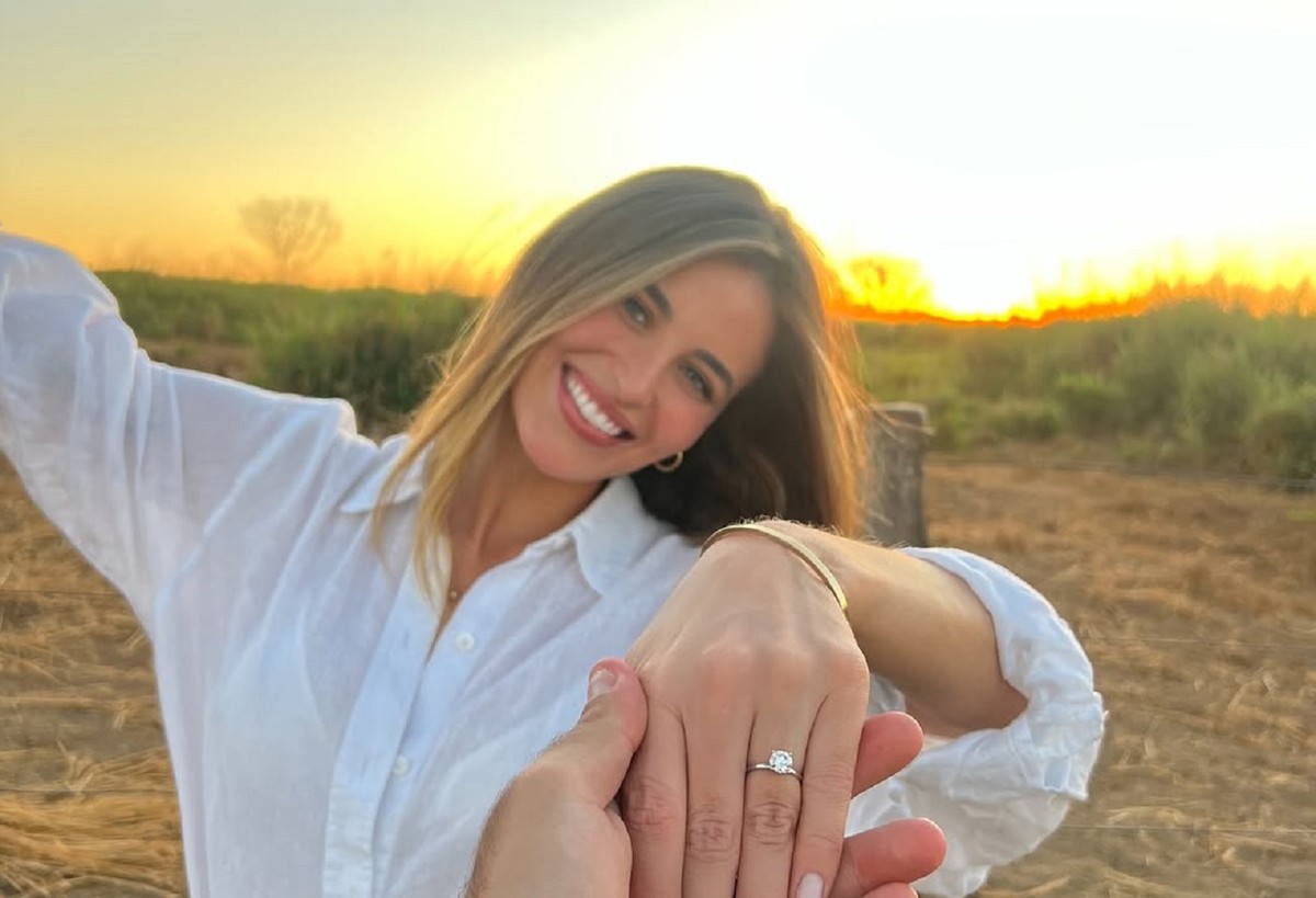 Lorena Carvalho é pedida em casamento (Foto: Reprodução/Instagram)
