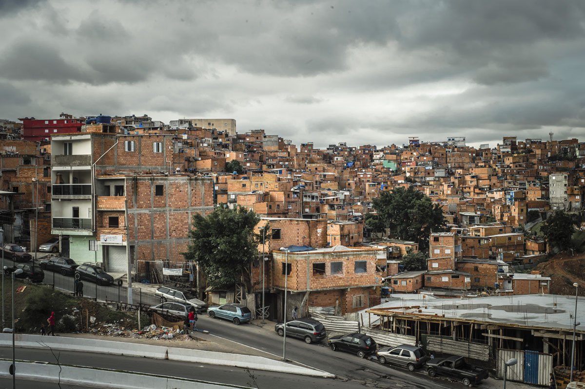 A comunidade de Paraisópolis sofre de forma desproporcional os efeitos mais severos da crise climática, como enchentes, ilhas de calor e poluição (Foto: Alexandre Battibugli/Arquivo Abril)