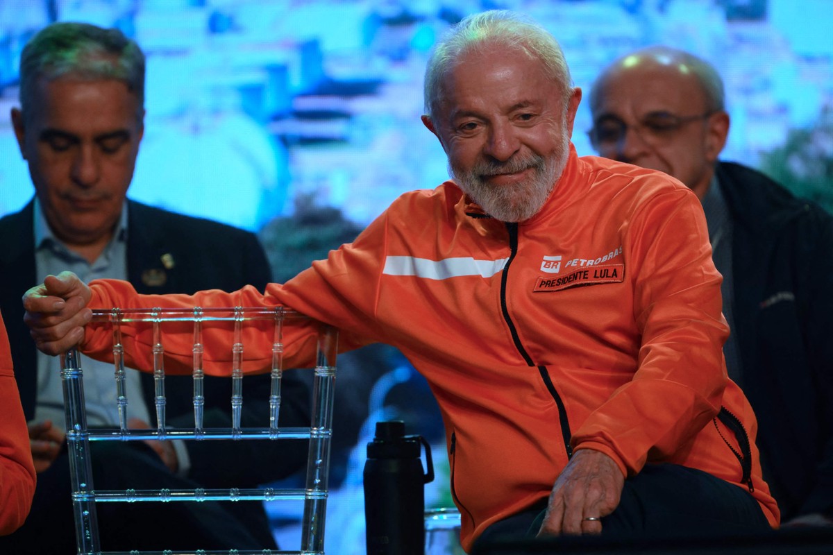 Ministro de Lula comenta crise do IOF e o retorno dos mortos-vivos Lula: agitação, mesmo que dentro da bolha (Foto: Mauro Pimentel/AFP)
