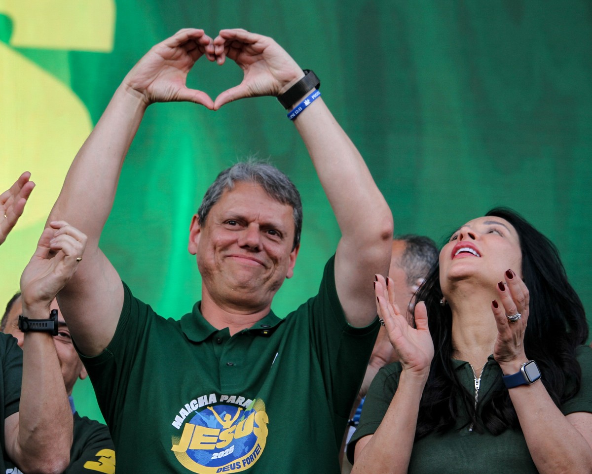 Tarcísio se aproxima de evangélicos ao participar da Marcha para Jesus em 2026 Tarcísio fez discurso com forte viés religioso na Marcha Para Jesus — Foto: Raul Luciano/Agência O Globo