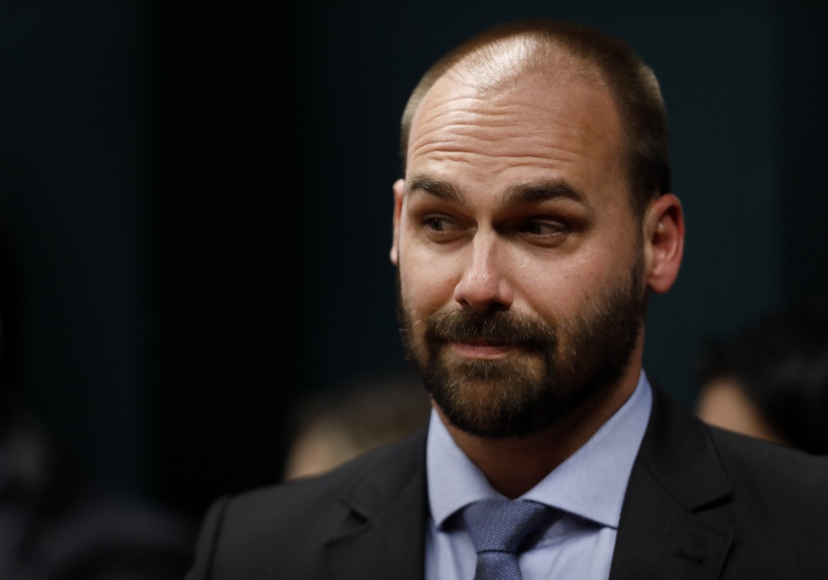 Candidatura de Eduardo Bolsonaro gera incertezas e movimenta política em SP Deputado Eduardo Bolsonaro na Comissão de Direitos Humanos da Câmara, em 2023 (Foto: Cristiano Mariz)