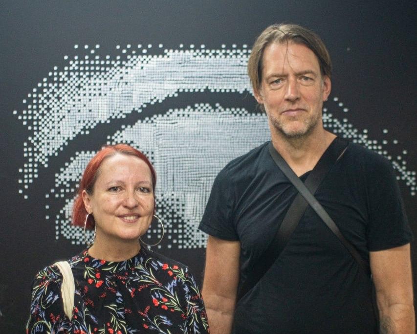 Ruth Daniel e Ed O’Brien (Foto: Reprodução)