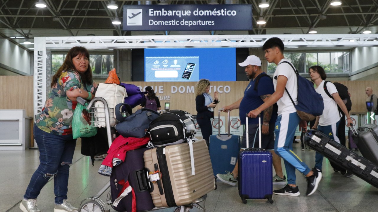 Evite armadilhas e aproveite suas férias com dicas essenciais de viagem FÉRIAS - Movimento nos aeroportos aumentam (Foto: Fernando Frazão/Agência Brasil)