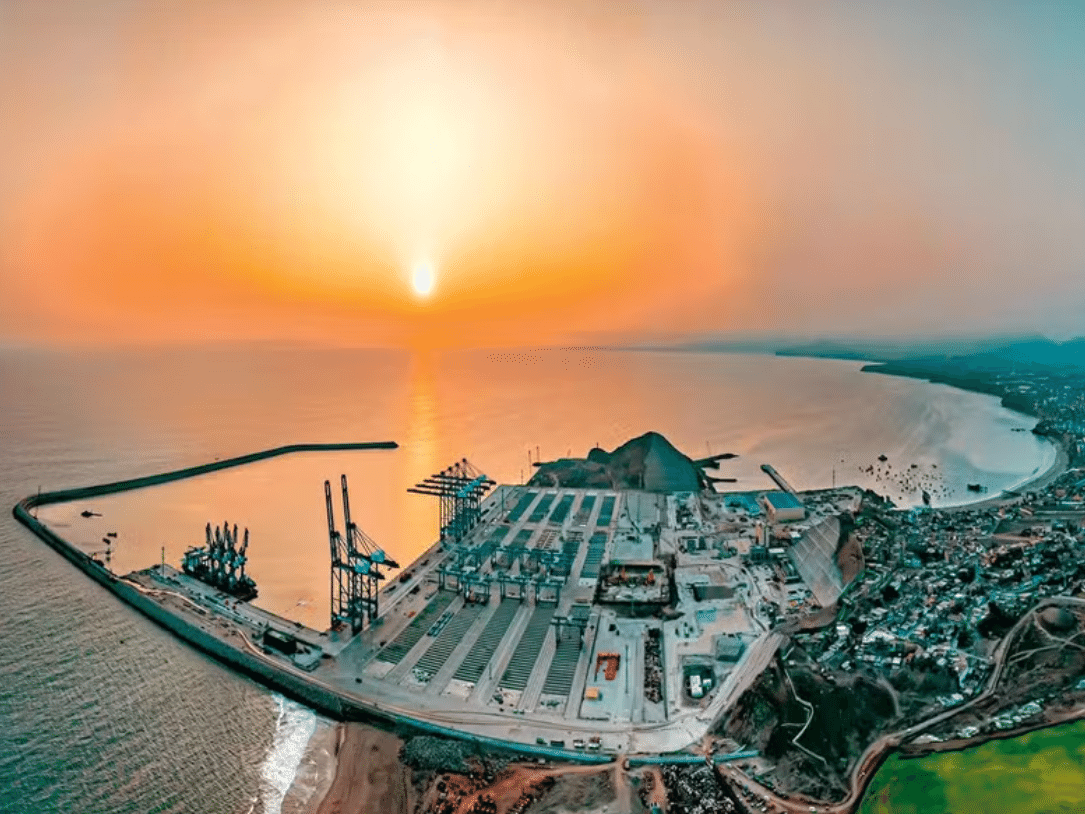 O porto de Chancay é bancado por uma estatal chinesa e uma mineradora peruana (Foto: Cosco/Divulgação)