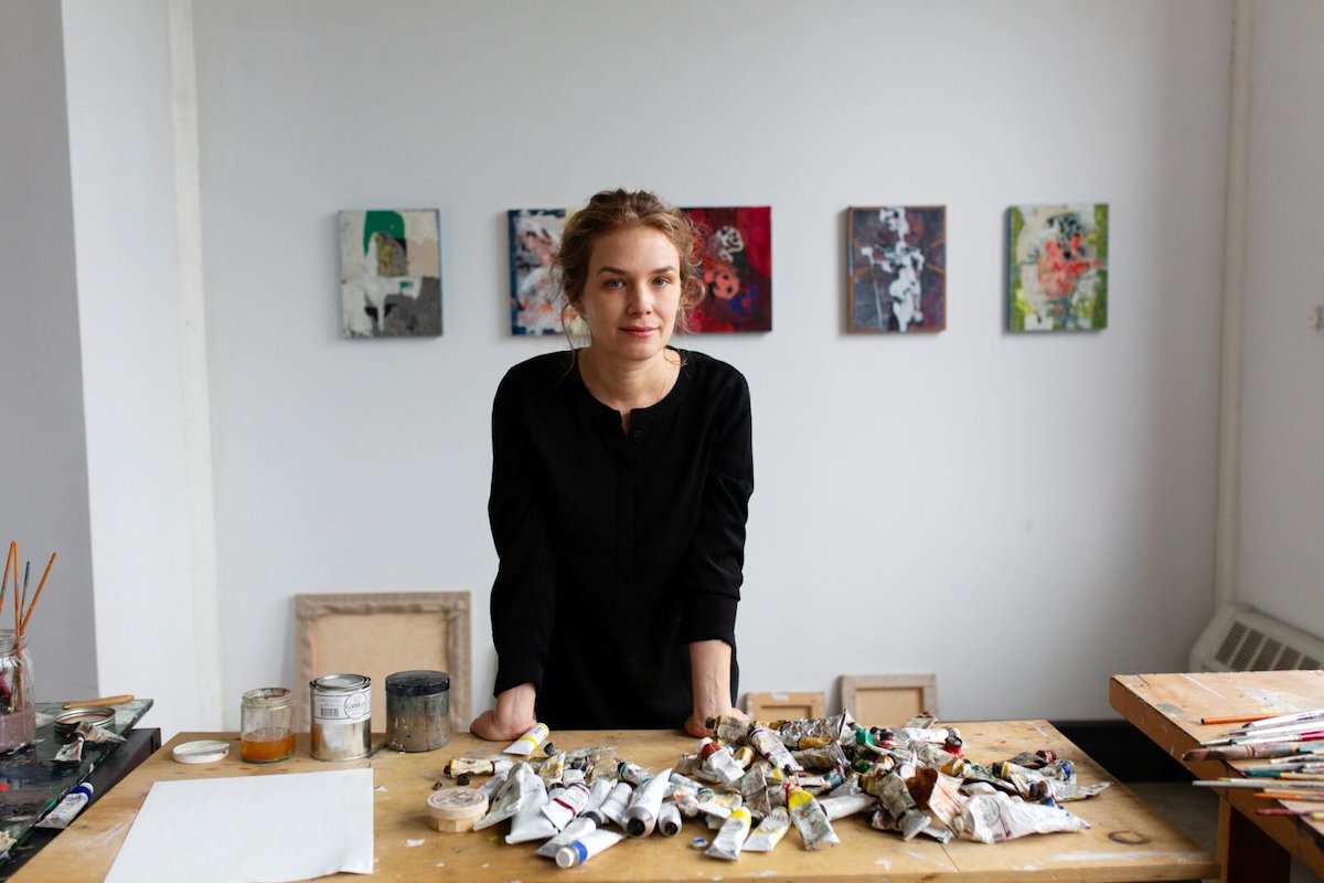 Artista Lumin Wakoa, que transformou sua visão através da pintura, morre aos 43 anos Lumin Wakoa. (Foto: Brad Ogbonna)