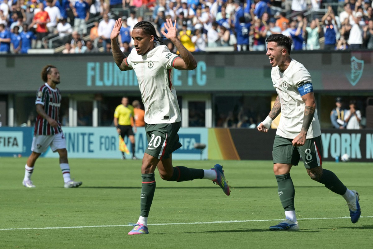 Fluminense é eliminado do Mundial por jogadores adquiridos com dinheiro pesado João Pedro foi o nome do jogo e marcou dois gols sobre o Fluminense, clube que o revelou (Foto: AFP)