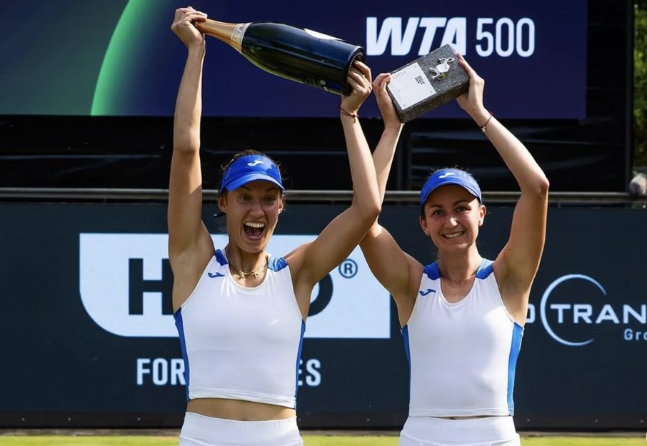 Mihalikova e Nicholls vencem Paolini e Errani na final do torneio de Berlim Foto: Reprodução