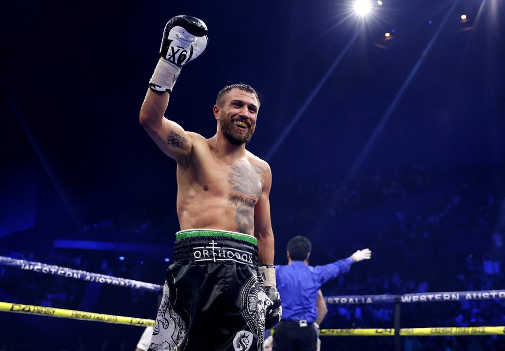 Vasiliy Lomachenko anuncia aposentadoria após carreira vitoriosa no boxe