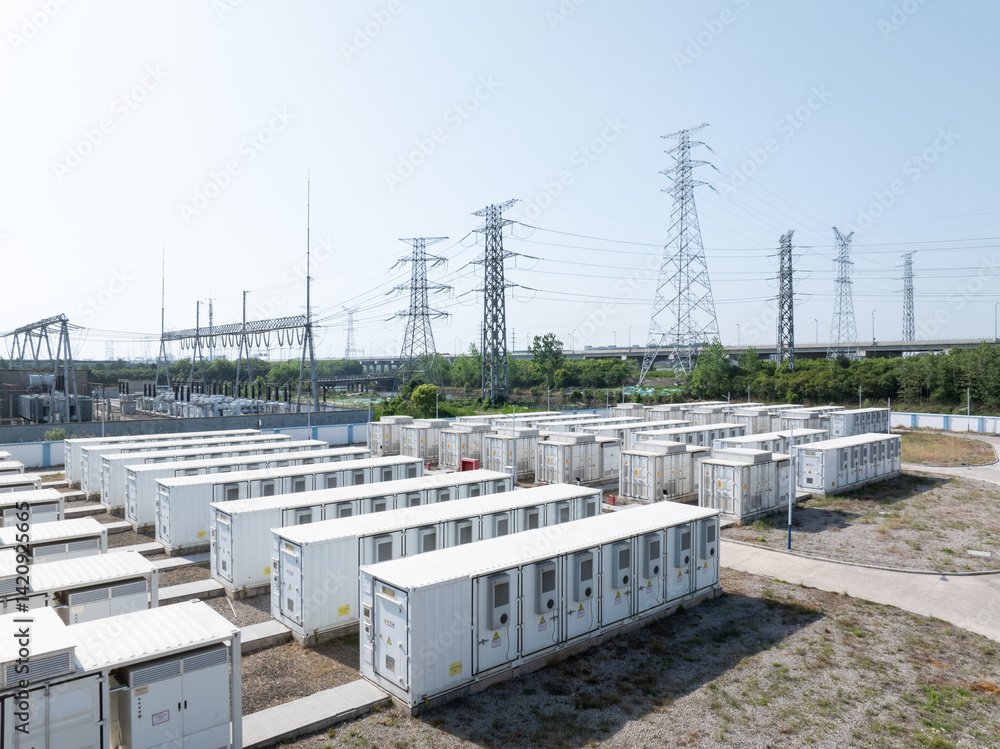 Baterias: solução rápida e flexível para reforçar a rede elétrica na transição energética. (Foto: Reprodução)
