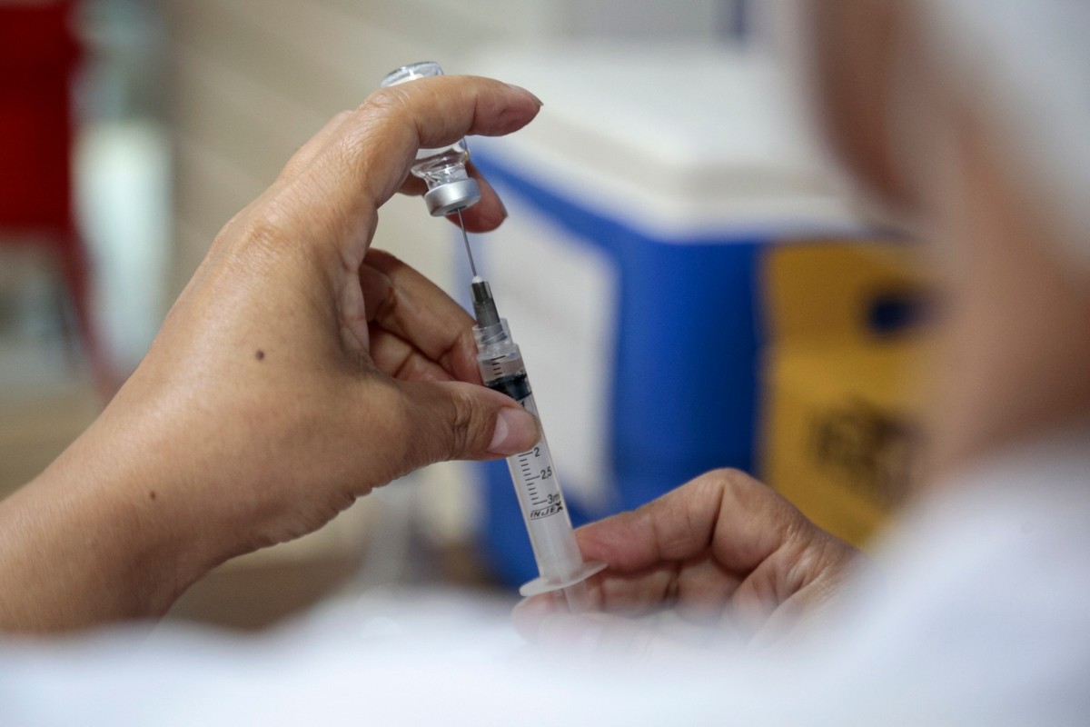 Vacinação contra Covid-19 para maiores de 65 anos começa no Rio nesta terça-feira Vacina contra a Covid-19 tem campanha para idosos na cidade do Rio (Foto: Edu Kapps/SMS/Divulgação)