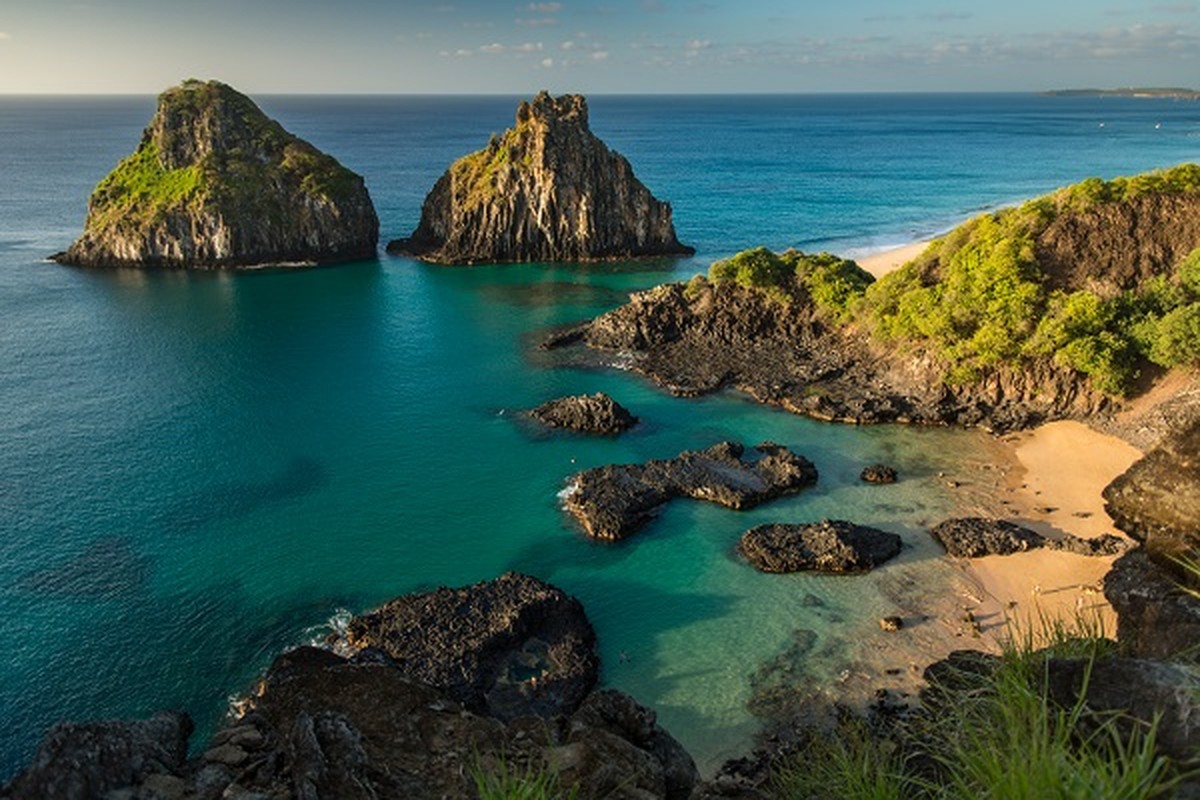 Justiça exige explicações de Ambipar e PE sobre licitação de R$ 65 milhões em Noronha Fernando de Noronha (Foto: Divulgação)