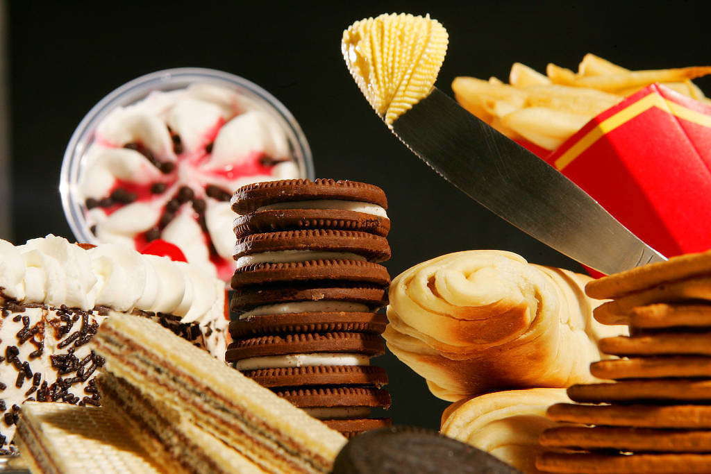 Pesquisa revela novas causas da obesidade em países desenvolvidos Alimentos ultraprocessados, como biscoitos, batata frita e sorvete, podem ser os responsáveis pelos altos índices de obesidade em países desenvolvidos, diz estudo (Foto: Eduardo Knapp/Folhapress)