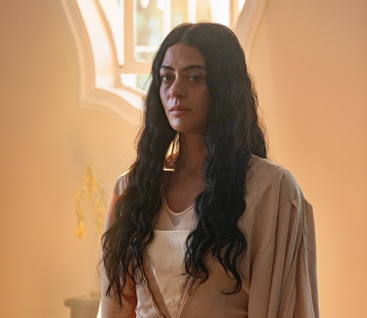 Carol Castro assume papel de liderança espiritual em 'Nosso lar 3 — Vida eterna' Carol Castro em 'Nosso lar 3 — Vida eterna' — Foto: Divulgação / Ique Esteves