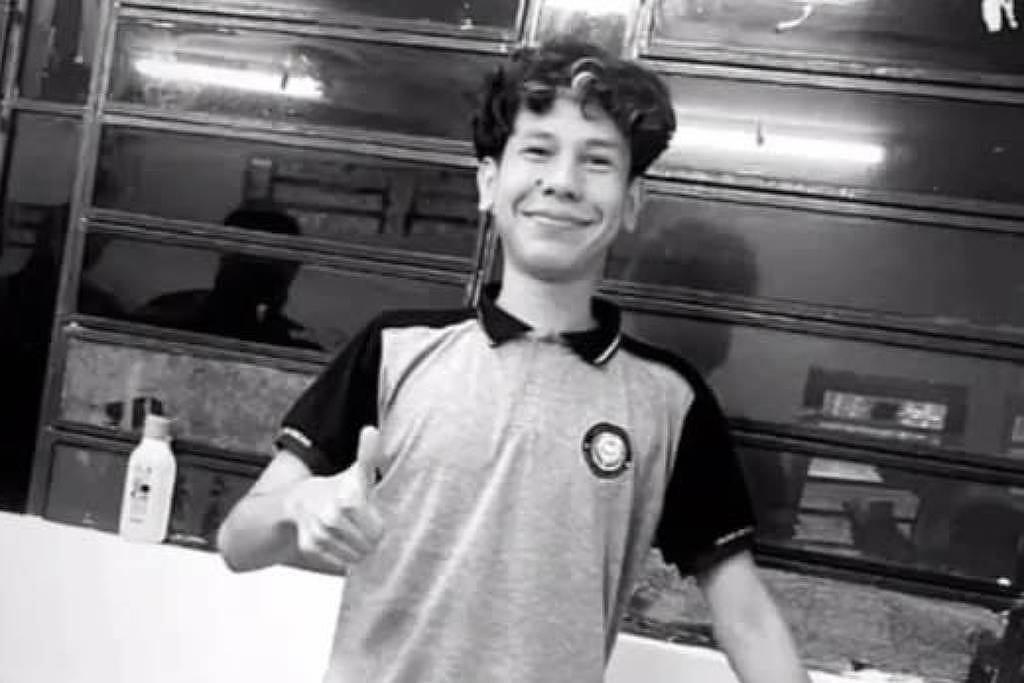Estudante Fernando Vilaça da Silva, 17, morto após ser espancado (Foto: Reprodução)