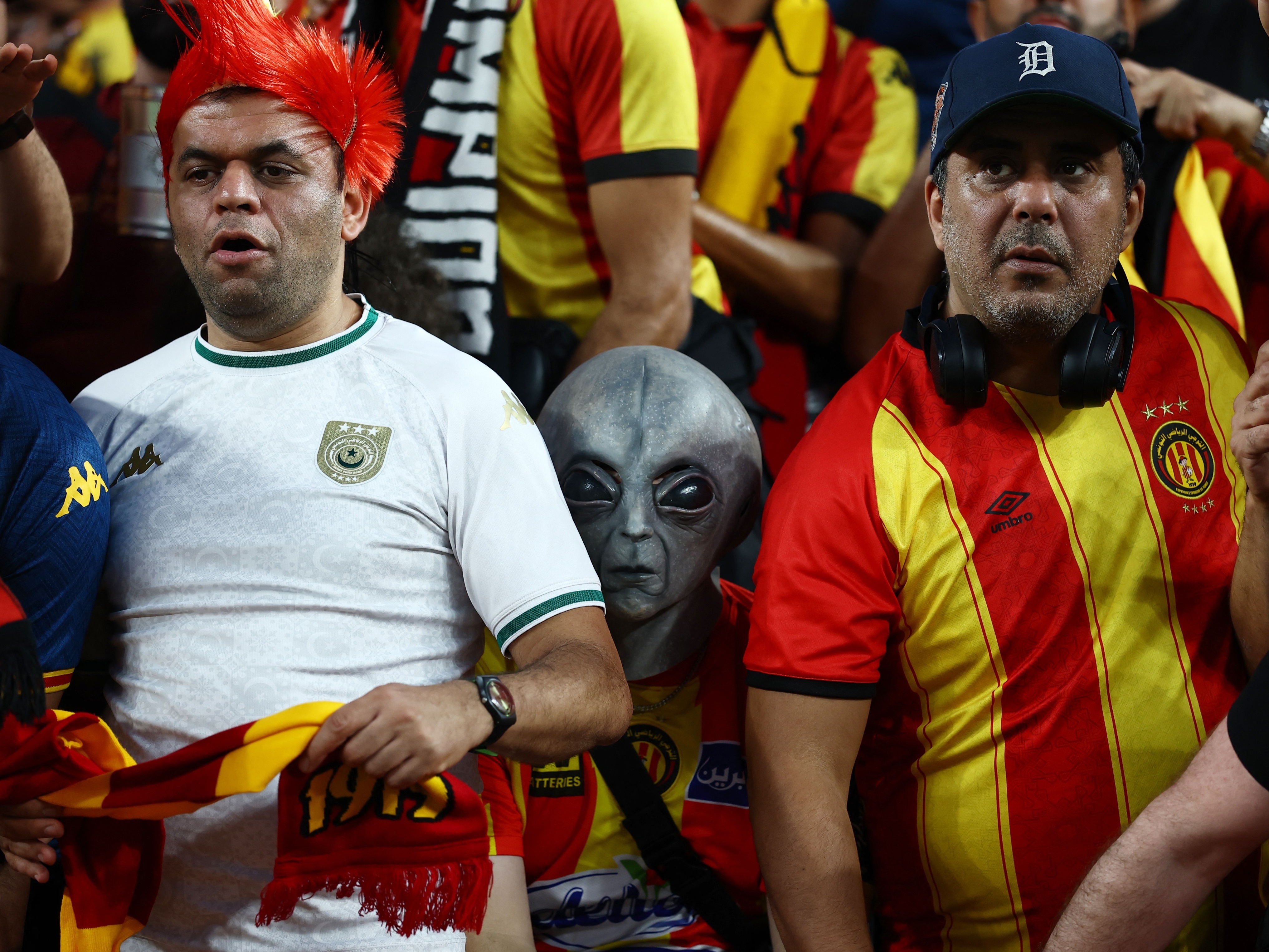 'Rivais de Trump garantem emoção no Mundial de Clubes contra o futebol europeu' Torcedores do Espérance durante jogo contra o Flamengo no Mundial (Foto: Lee Smith/REUTERS)