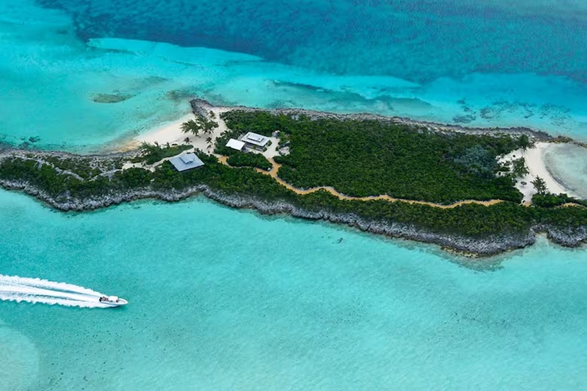 Johnny Depp revela sua ilha privada nas Bahamas com seis praias exclusivas Ilha privada de Johnny Depp nas Bahamas tem seis praias particulares (Foto: Reprodução)