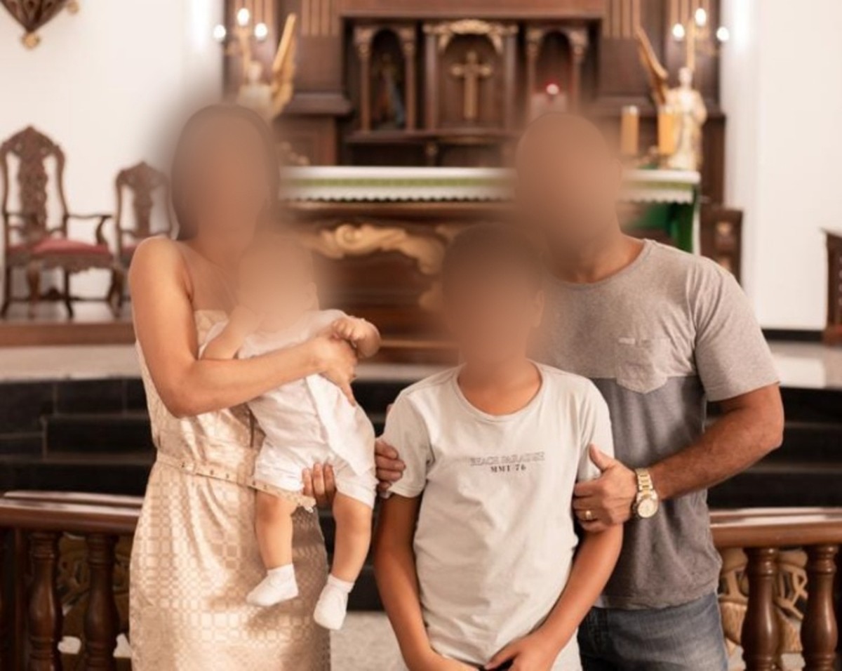 Adolescente é apreendido por assassinar pais e irmão e busca FGTS na internet As três vítimas de homicídio em Itaperuna com o adolescente apreendido pelo crime: segundo a polícia, mortes foram motivadas por proibição dos pais de que o garoto viajasse para um encontro (Foto: Reprodução da internet)