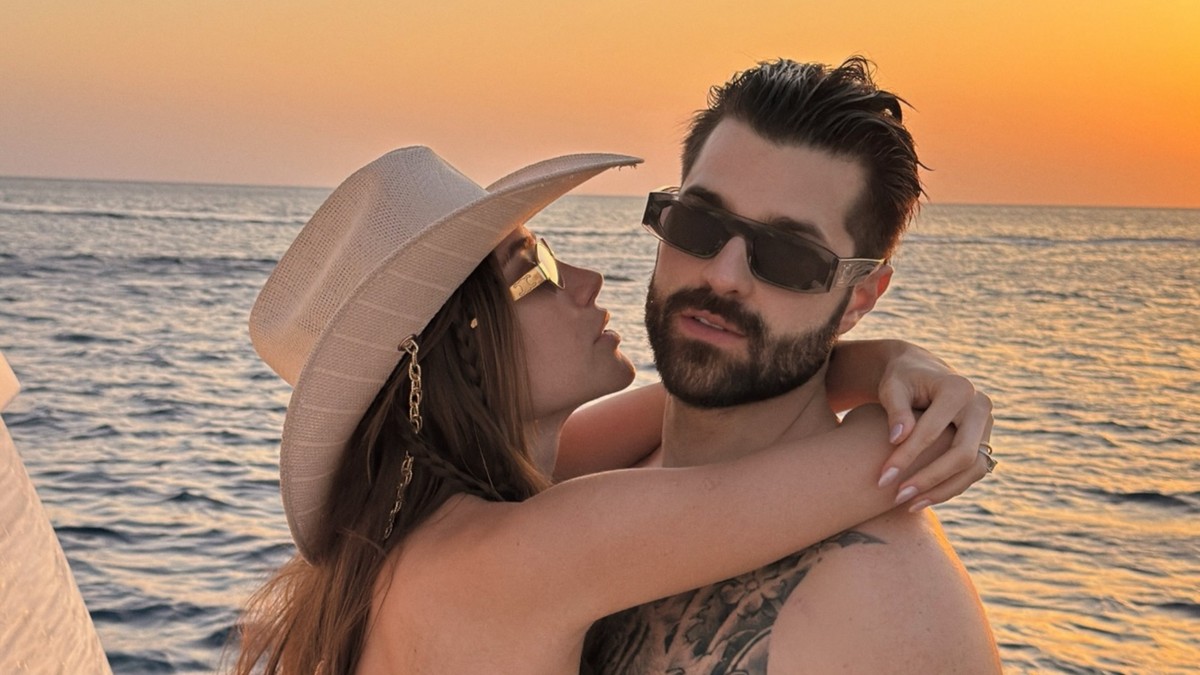 Romana e Alok compartilham momento romântico ao pôr do sol em Ibiza Romana Novais e Alok estão na Espanha (Foto: Reprodução/Instagram)