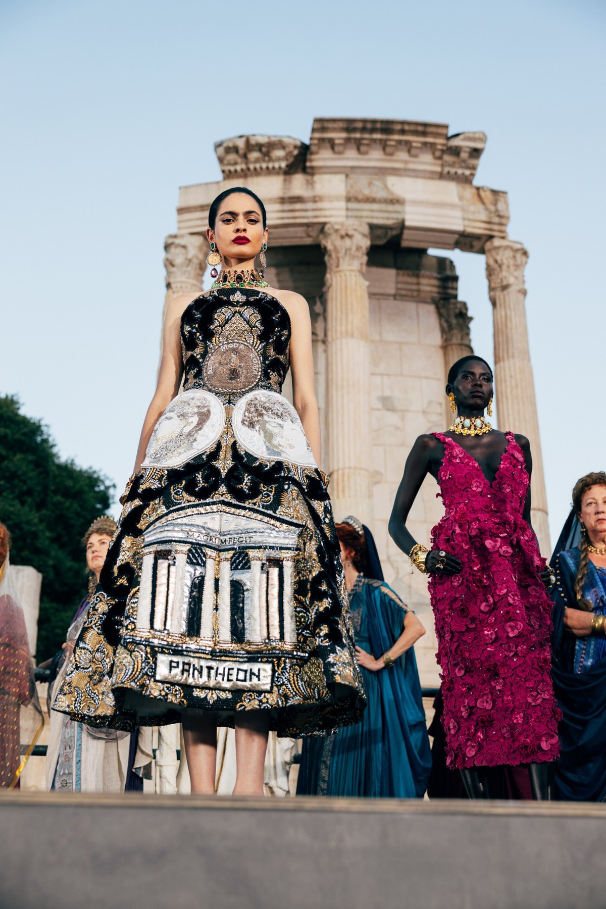 Dolce & Gabbana encanta Roma com sua deslumbrante temporada de Alta Moda Alta Moda Dolce & Gabbana (Foto: Getty Images)