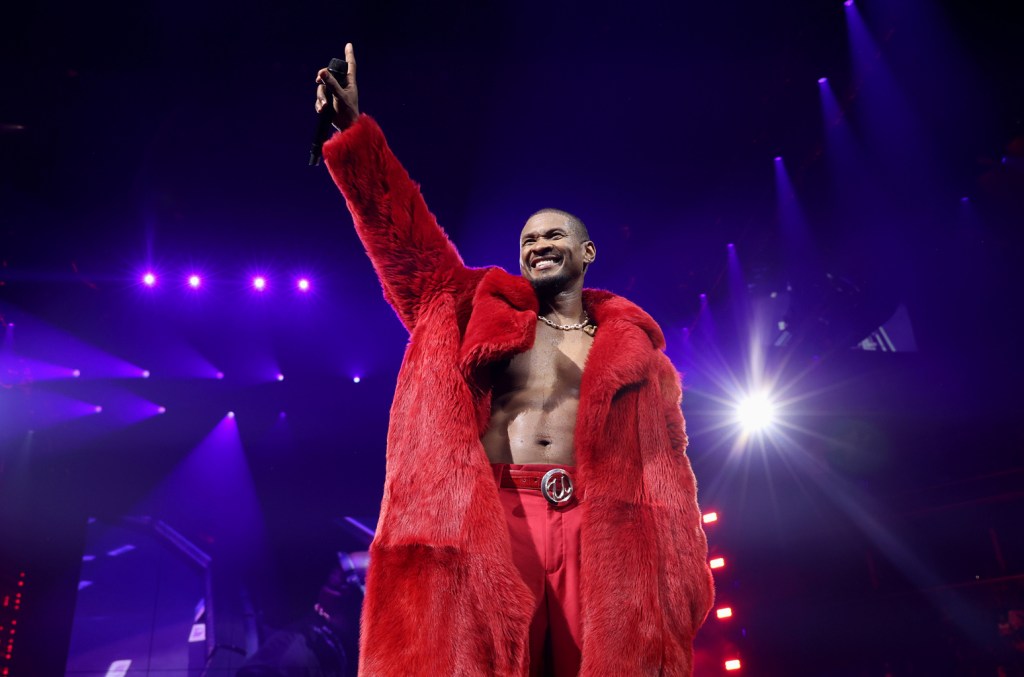 Usher cancela shows esperados em arenas australianas Usher cancelou os planos para seu tão aguardado retorno à Austrália, com todas as datas de sua turnê Past Present Future agora oficialmente canceladas. (Foto: Reprodução)