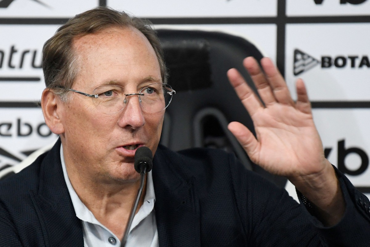 Botafogo registra prejuízo de R$ 300 milhões apesar de faturamento recorde no ano Tentativa de explicar a confusão da SAF Botafogo para quem ainda não compreendeu nada (Foto: Daniel RAMALHO / AFP)