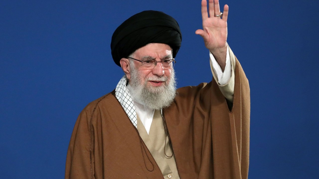 Ali Khamenei - 21/03/2025 (Foto: Iranian Leader Press Office / Handout/Anadolu via Getty Images)