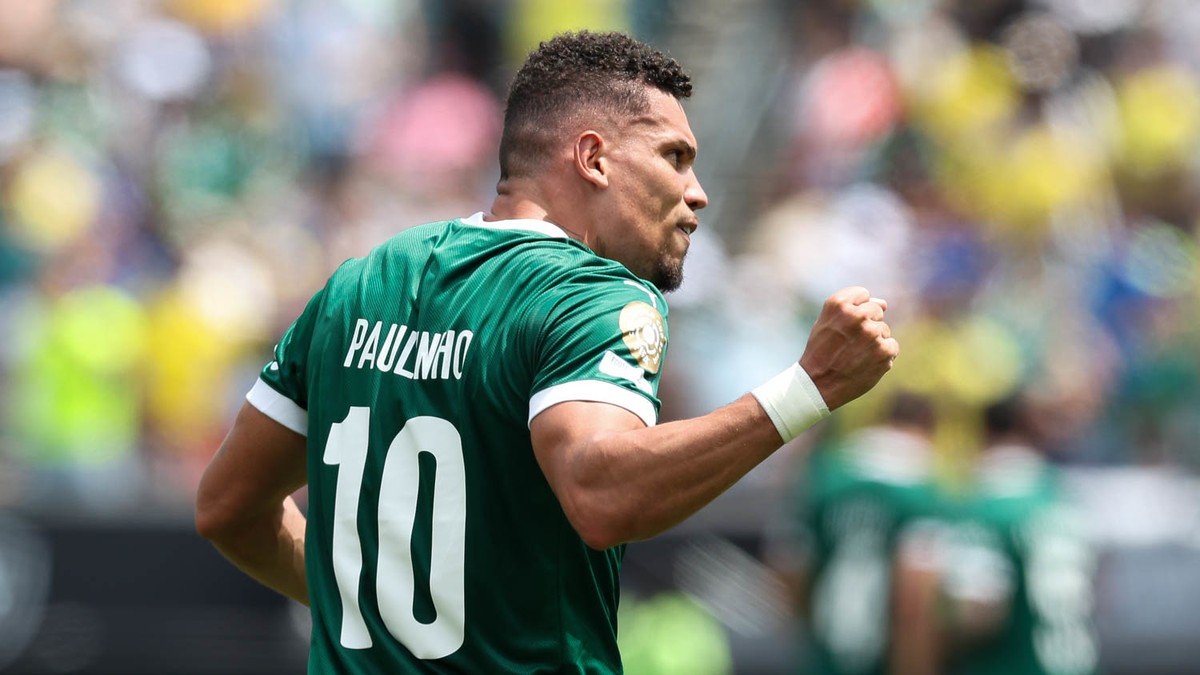 Paulinho passará por nova cirurgia na perna, revela Abel sobre lesão do atacante Paulinho passará por nova cirurgia (Foto: Cesar Greco/Palmeiras)