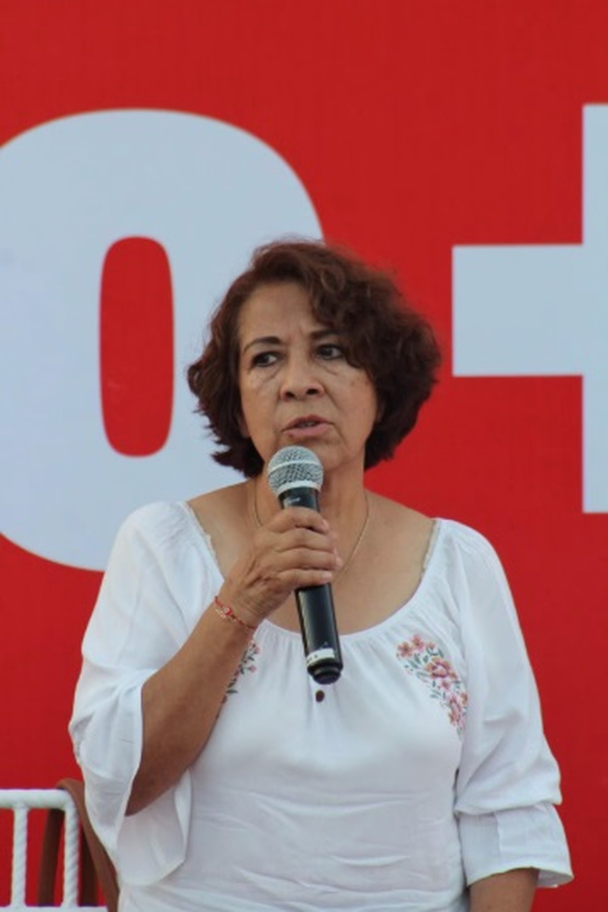Quatro pessoas invadiram o gabinete da prefeita Lilia García e atiraram (Foto: Reprodução X/@elalbertomedina)