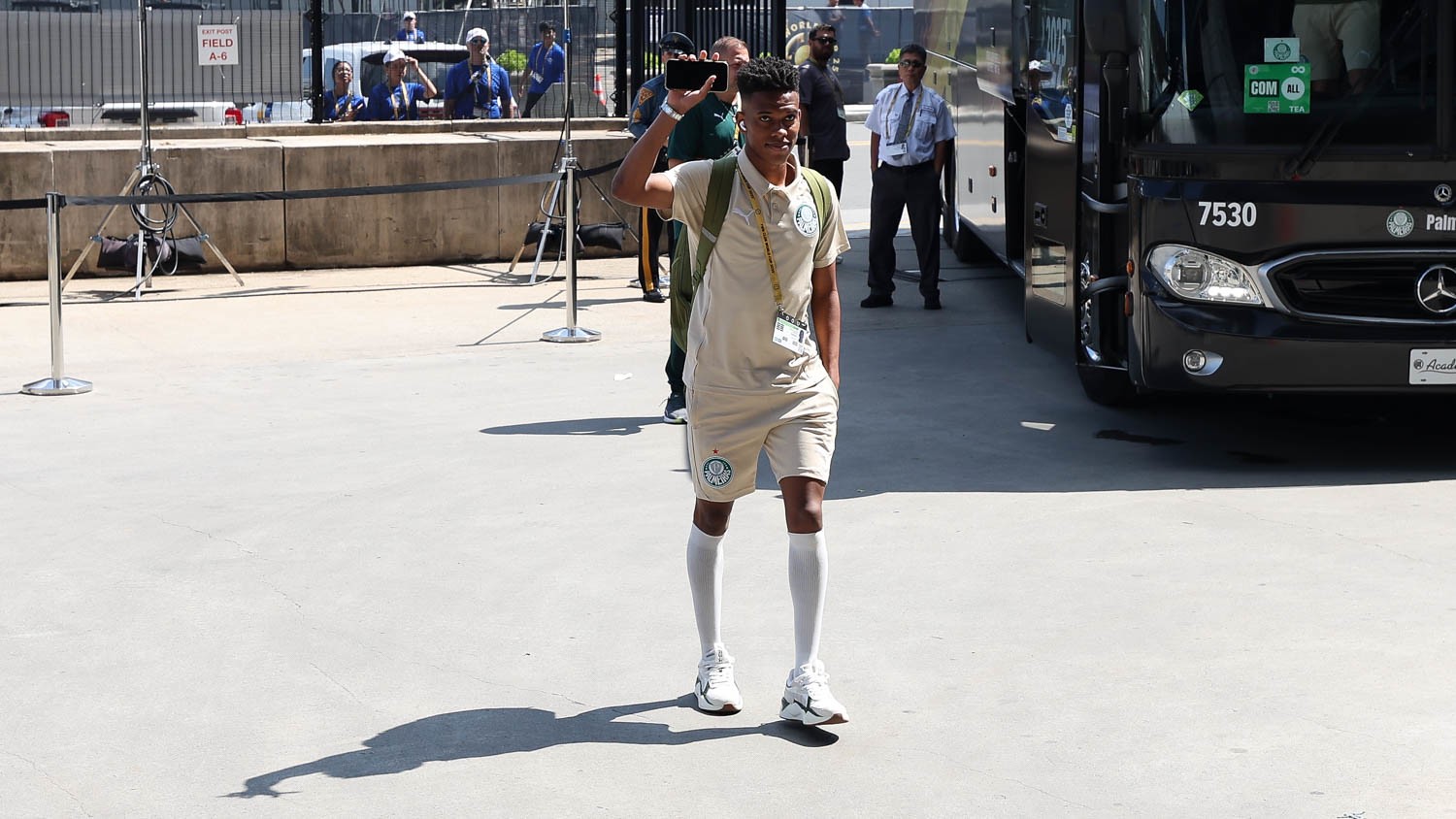 Estêvão enfrenta o Palmeiras em partida contra o clube que pode contratá-lo Foto: Reprodução