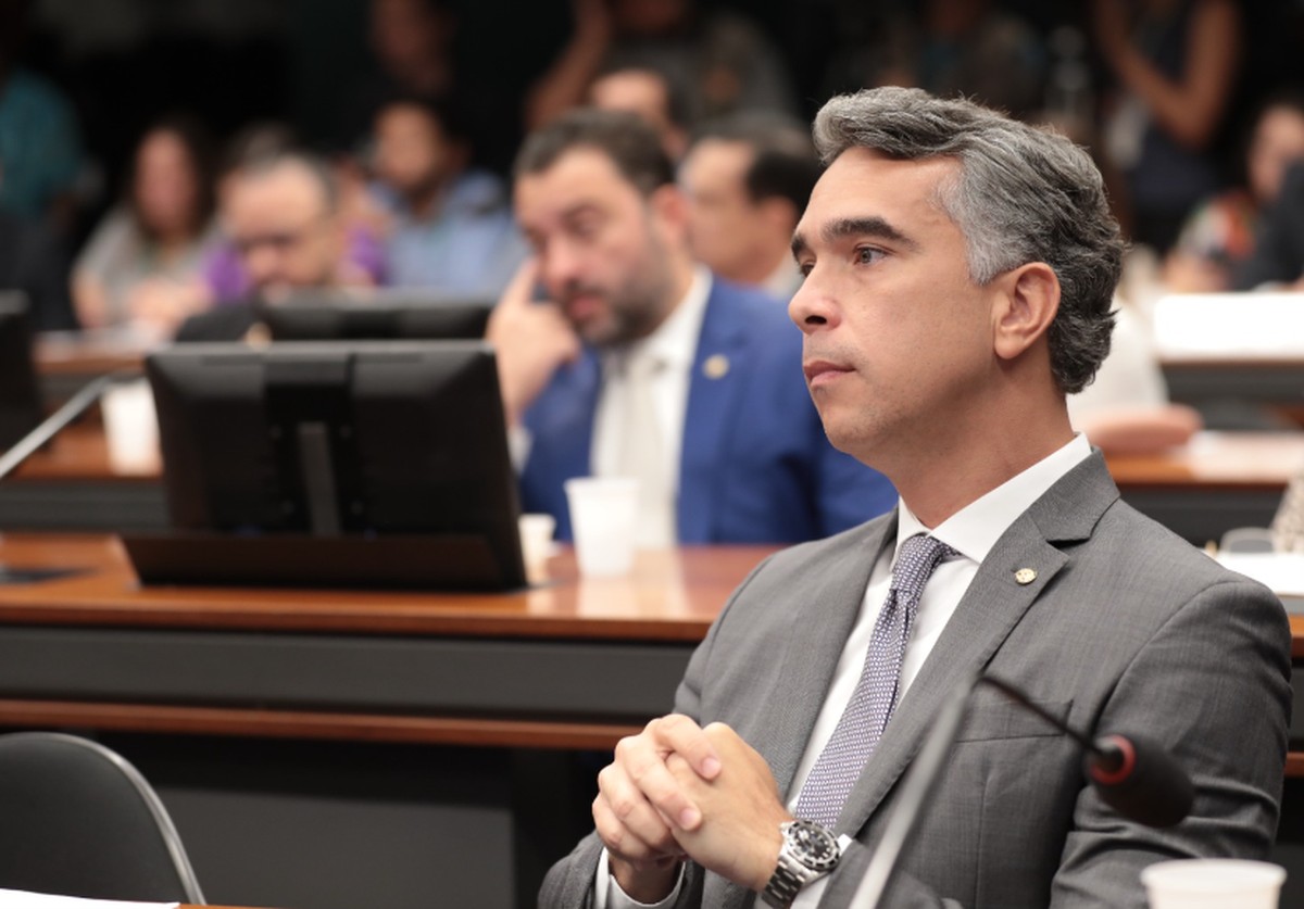 Relator propõe remover detalhes do CAQ em projeto do Sistema Nacional de Educação Rafael Brito — Foto: MDB/ Câmara dos Deputados