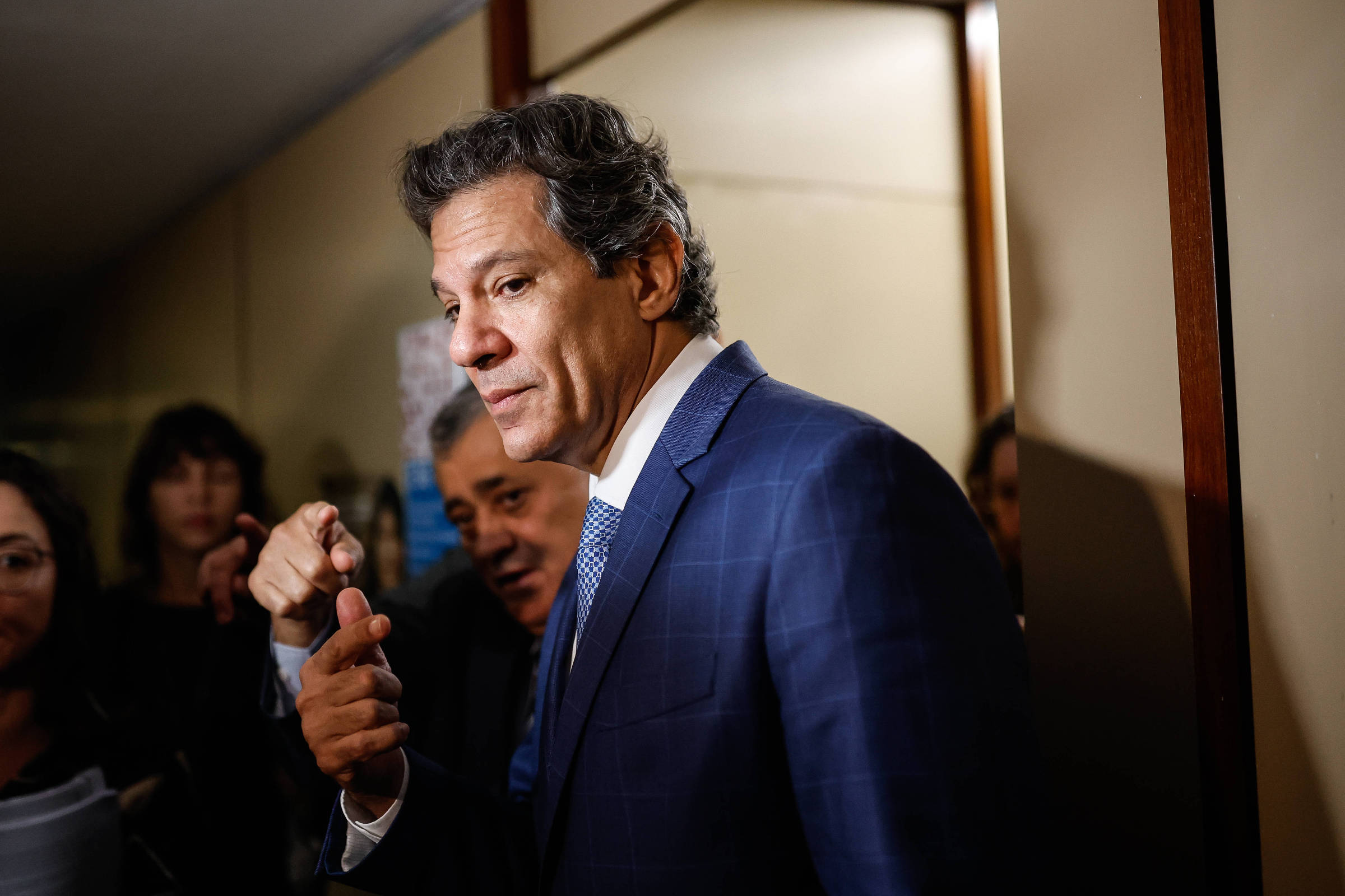 Haddad propõe STF ou cortes para compensar queda do IOF após veto do Congresso Ministro da Fazenda, Fernando Haddad (PT), na Comissão de Finanças e Tributação da Câmara (Foto: Gabriela Biló/11.jun.2025/Folhapress)