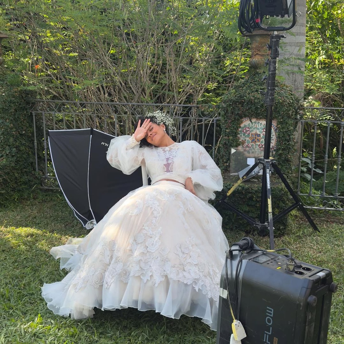 Bella Campos revela detalhes dos bastidores de ensaio e celebra esforço financeiro Foto: Reprodução