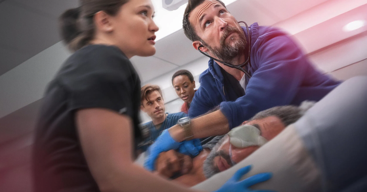 Após a estreia de sucesso em 2025, a segunda temporada do drama médico The Pitt já entrou em produção (Foto: Reprodução)