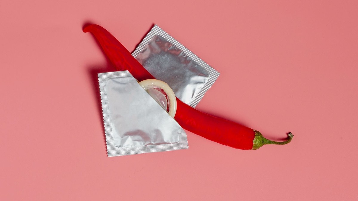 Stealthing é crime sexual: entenda a prática de retirar a camisinha sem consentimento Tirar a camisinha sem avisar pode virar crime? Veja o que diz a proposta — Foto: Divulgação