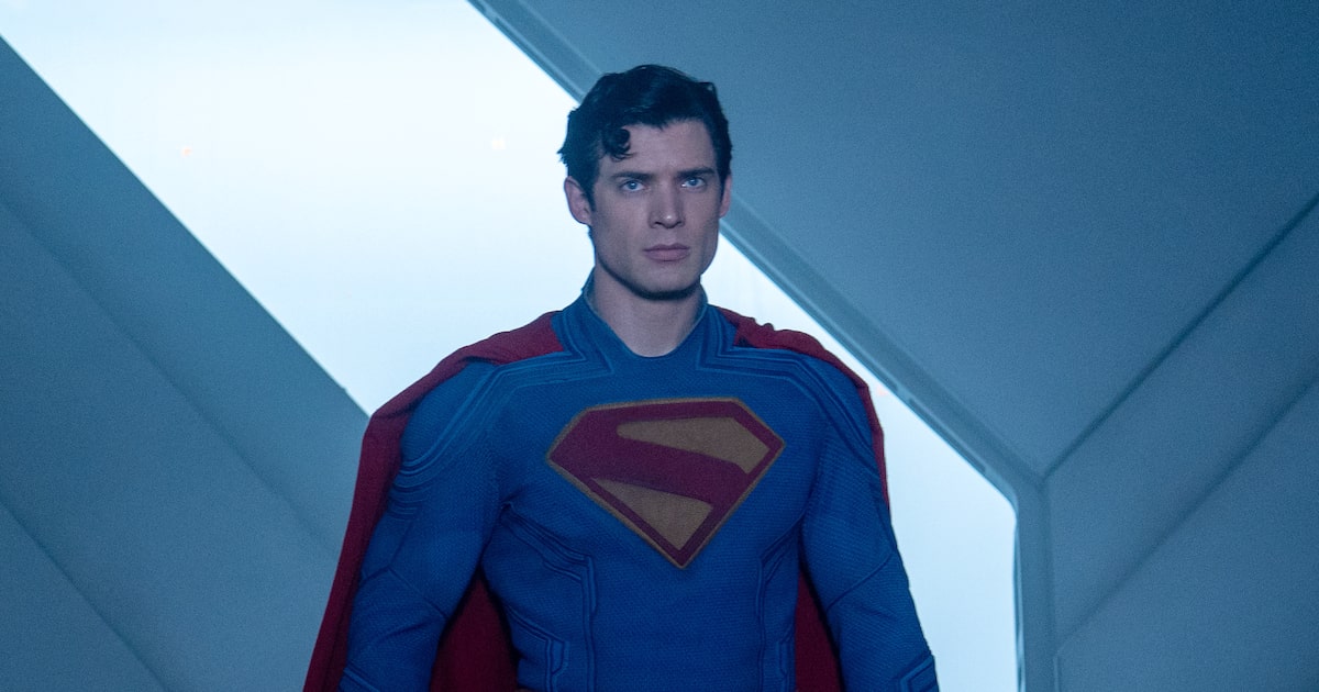 James Gunn afirma que Superman sempre defenderá os oprimidos David Corenswet veste a capa do 'Superman' em novo filme do super-herói (Foto: Warner Bros./Divulgação)