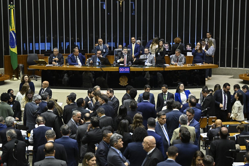 Senado aprova aumento de 30 deputados na Câmara com custo de R$ 150 milhões anuais Plenário da Câmara dos Deputados durante sessão conjunta do Congresso Nacional. (Foto: Andressa Anholete/Agência Senado)