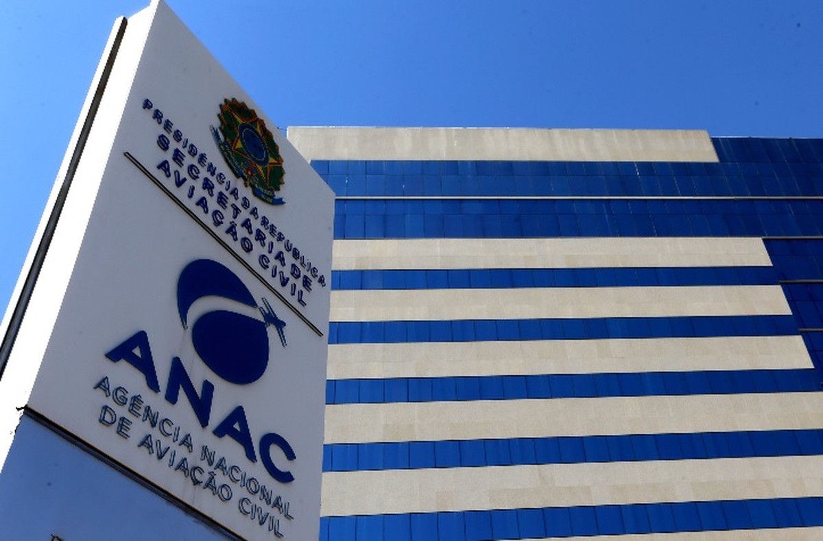 Entidades empresariais solicitam revisão do corte de 25% no orçamento das agências reguladoras Vibra quer suprimir cláusulas do edital que submetem os contratos que envolvam construção ou operação de dutos em aeroportos ao aval da Anac. (Foto: Ailton de Freitas - Agência O GLOBO)