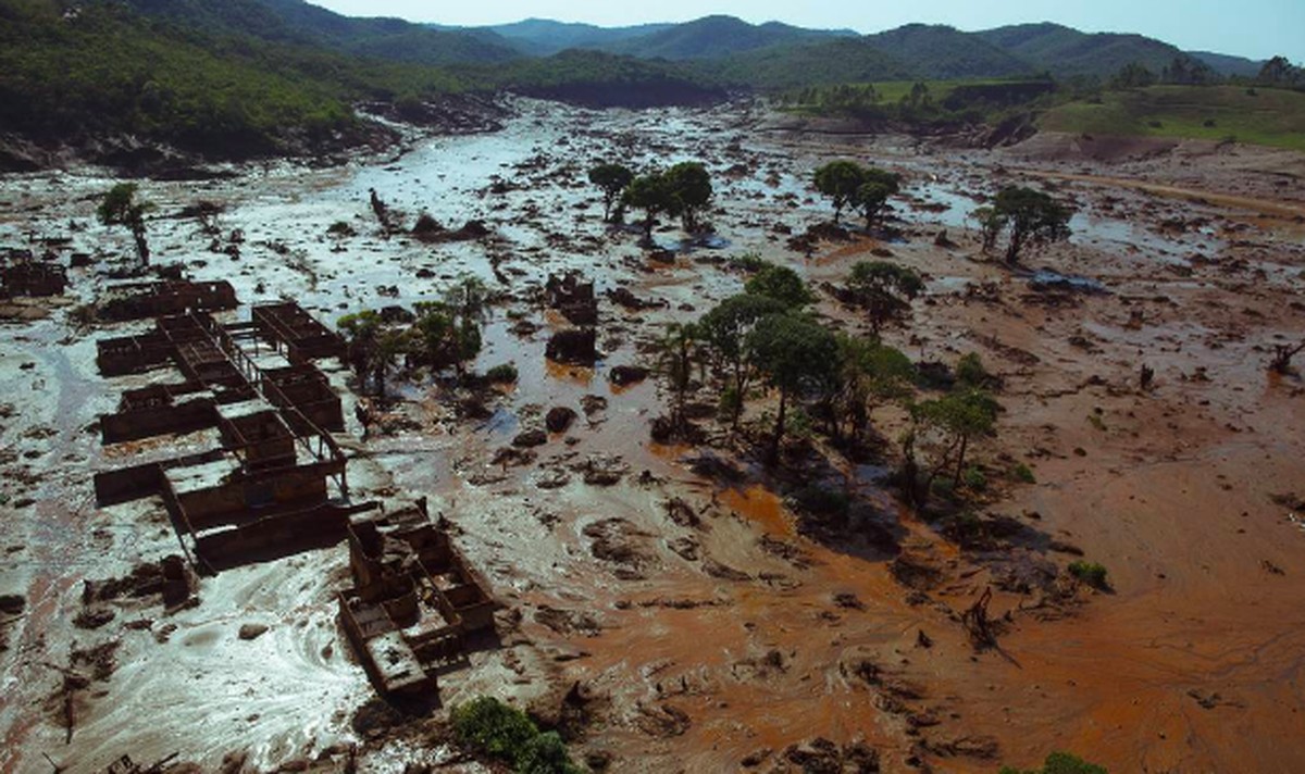 BHP enfrentará julgamento em Londres por interferência em ação sobre desastre em MG Tragédia de Mariana (MG) — Foto: Arquivo/Agência O Globo