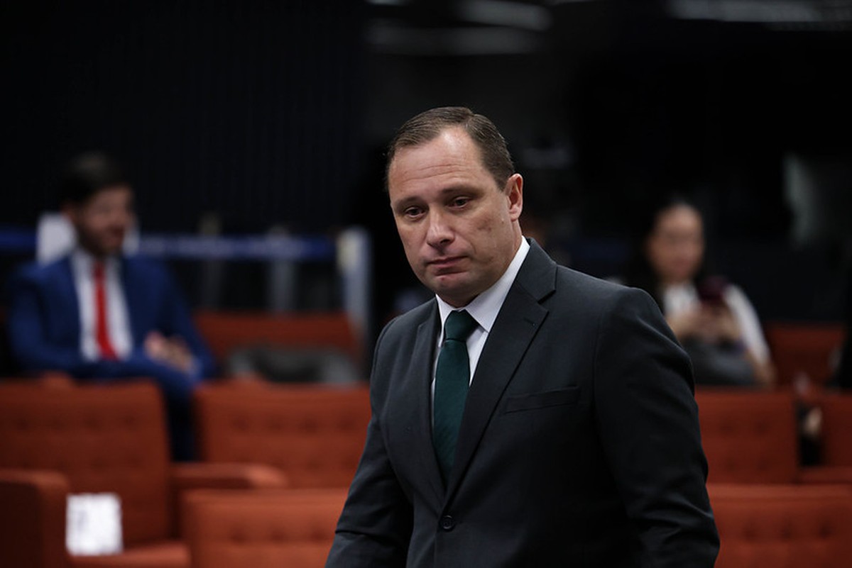Cid é convocado para novo depoimento à PF sobre acesso a Instagram da Dinamarca Tenente-coronel Mauro Cid em interrogatório no STF (Foto: Ton Molina/STF/09-06-2025)