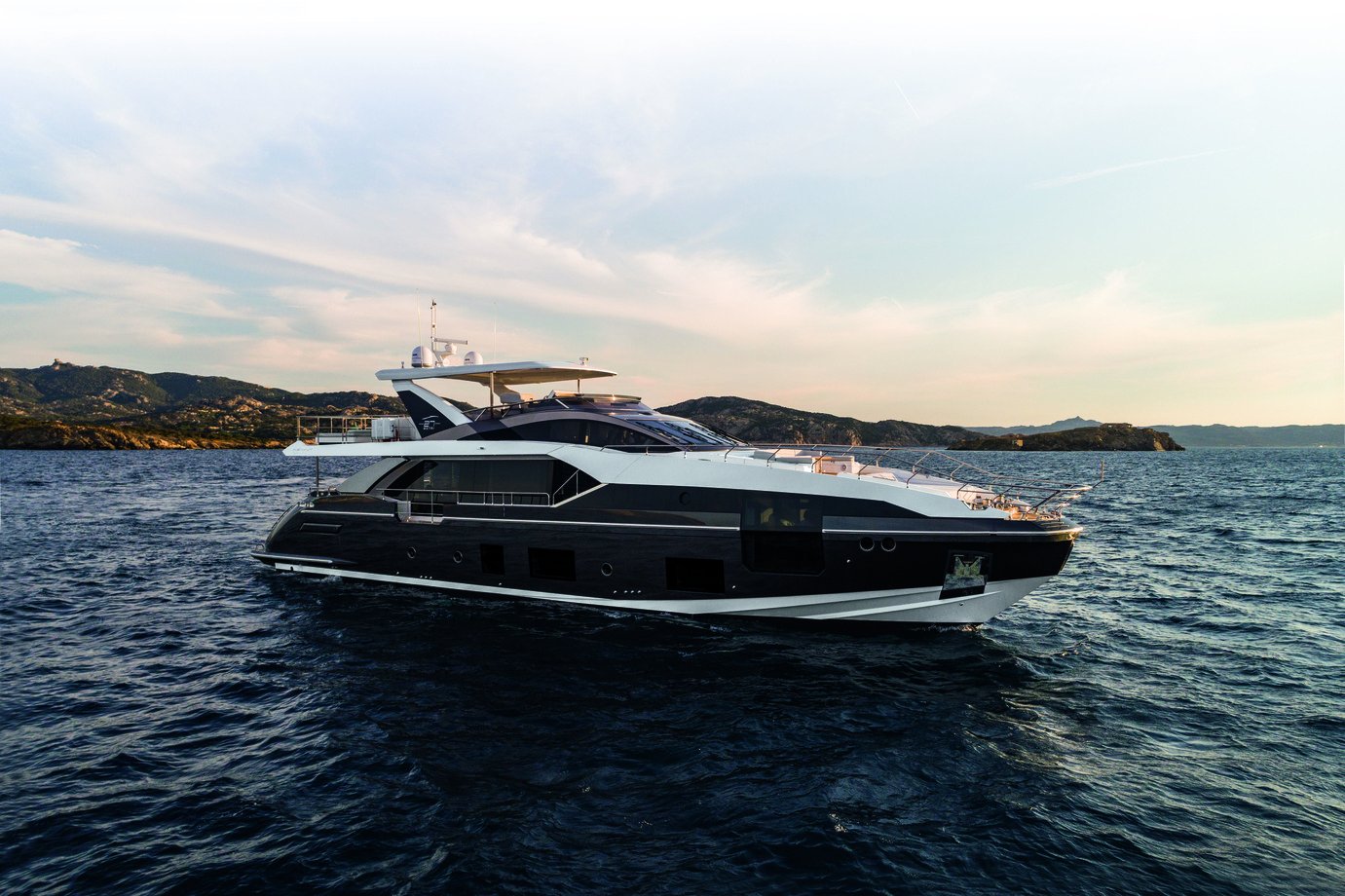 Iates de luxo à venda no Brasil oferecem mansões flutuantes deslumbrantes Azimut Grande 27 Metri: à venda a partir de R$ 57,9 milhões (Foto: Azimut Yachts/Divulgação)