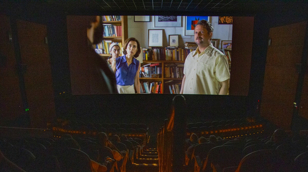 Redes de cinema brasileiras firmam parceria inédita em São Paulo e Rio de Janeiro Sessão de 'Ainda estou aqui' no Cinesystem Botafogo, no Rio (Foto: Domingos Peixoto / Agência O Globo)