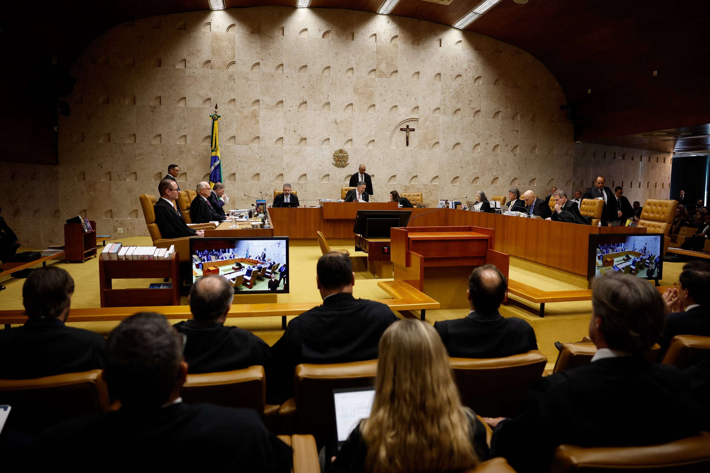Sessão plenária do STF durante julgamento de questões envolvendo o Marco Civil da Internet (Foto: Pedro Ladeira - 27.nov.24/Folhapress)