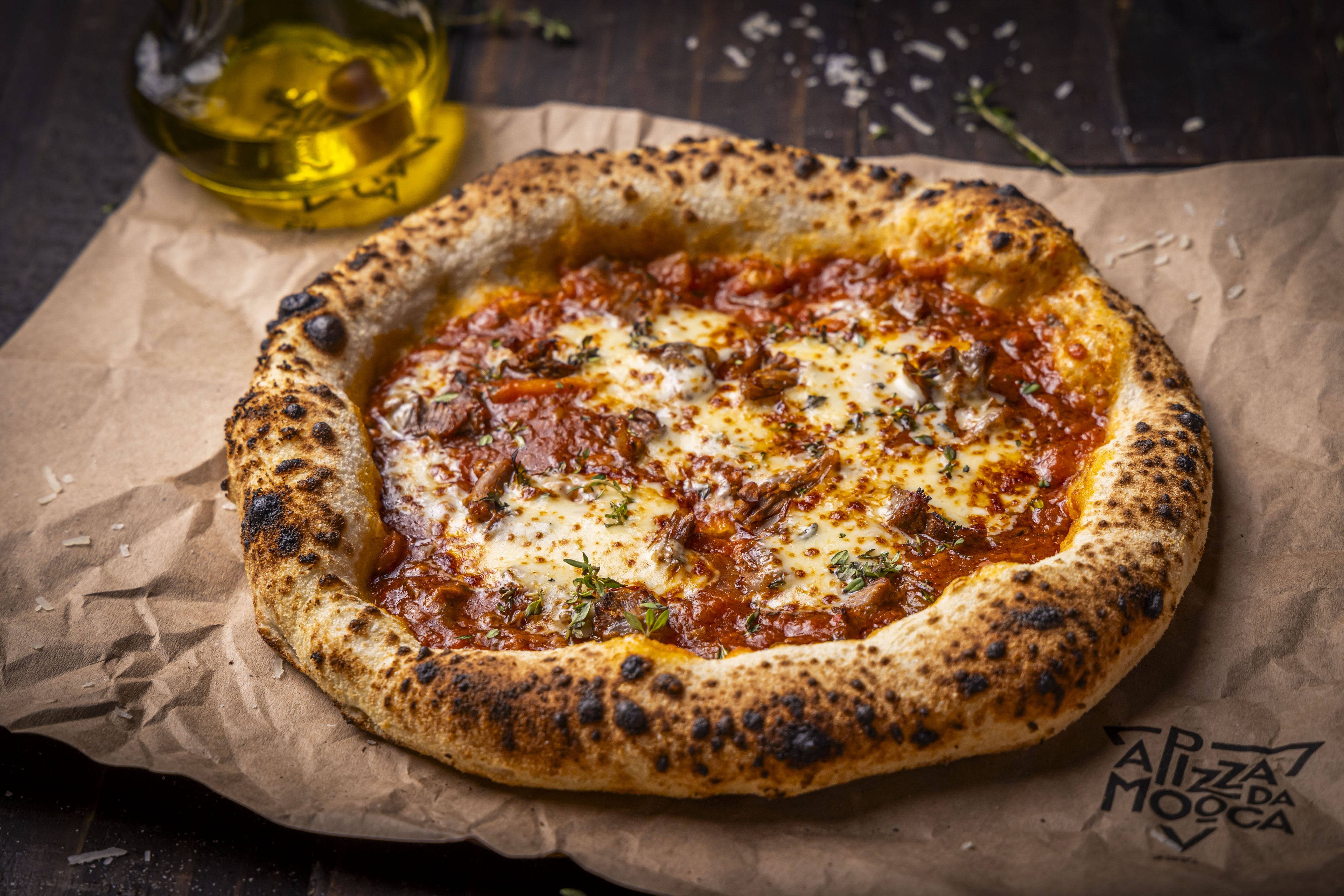 Cresce a tendência de fazer pizza em casa com fornos especializados e praticidade