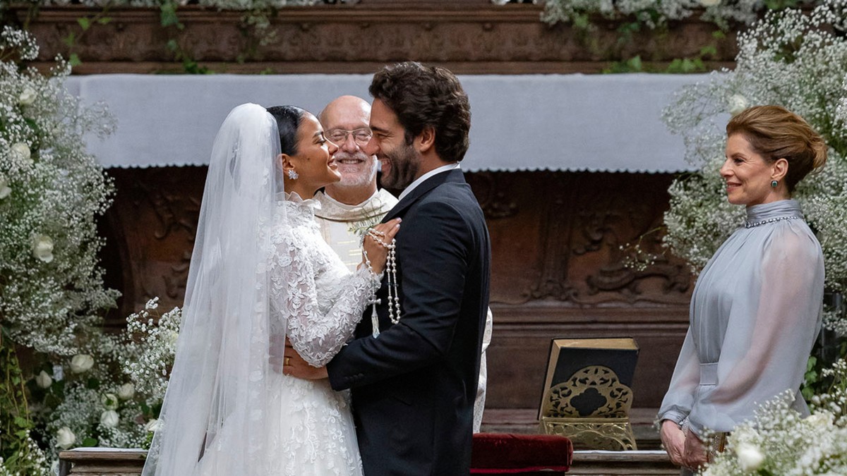10 mil flores e bolo de quase 1 metro: tudo sobre a decoração do casamento de Maria de Fátima e Afonso em 'Vale Tudo' (Foto: Globo/Manoella Mello)