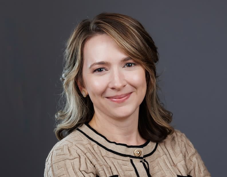 Mãe de 36 anos revela como conquistou US$ 10 mil com renda passiva Rachel Jimenez (Foto: Reprodução)